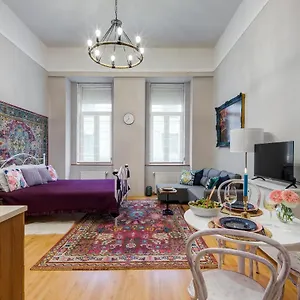 Bohemian In The Centre Appartamento Budapest